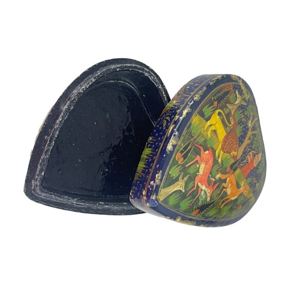 Hand-Painted Heart Shaped Decorative Box With Forest Animal Scene from India - Picture 6 of 12